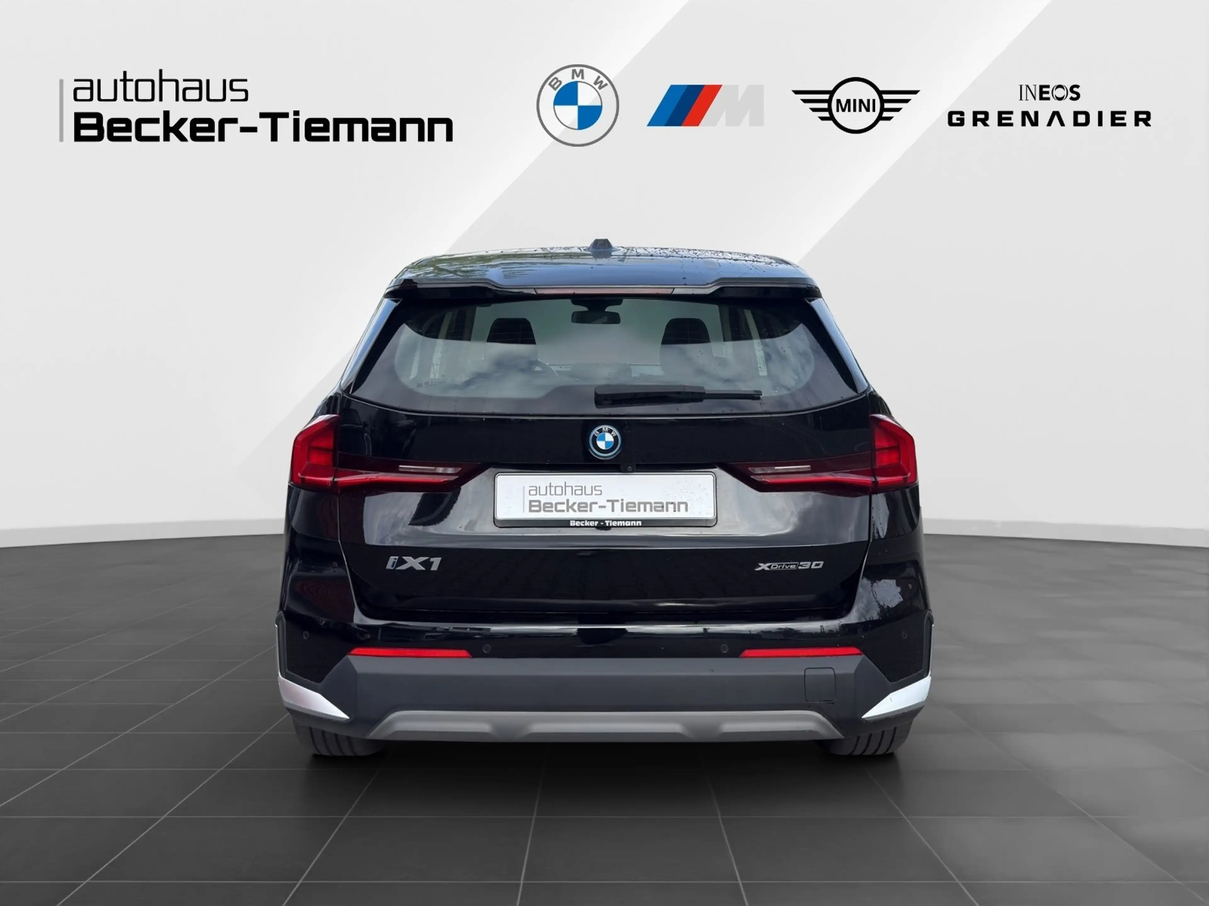 BMW iX 1 xDrive30 *AHK*ADPT FAHRW*KAMERA*WIDESCREEN*WÄRME — photo 5
