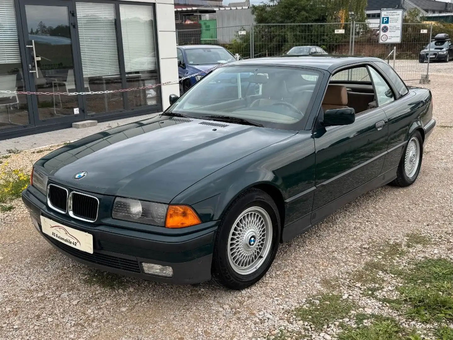 BMW 325 i E36 Cabrio *H-KENNZ.*HARDTOP*KLIMA*BC*SHZ* Grün - 2
