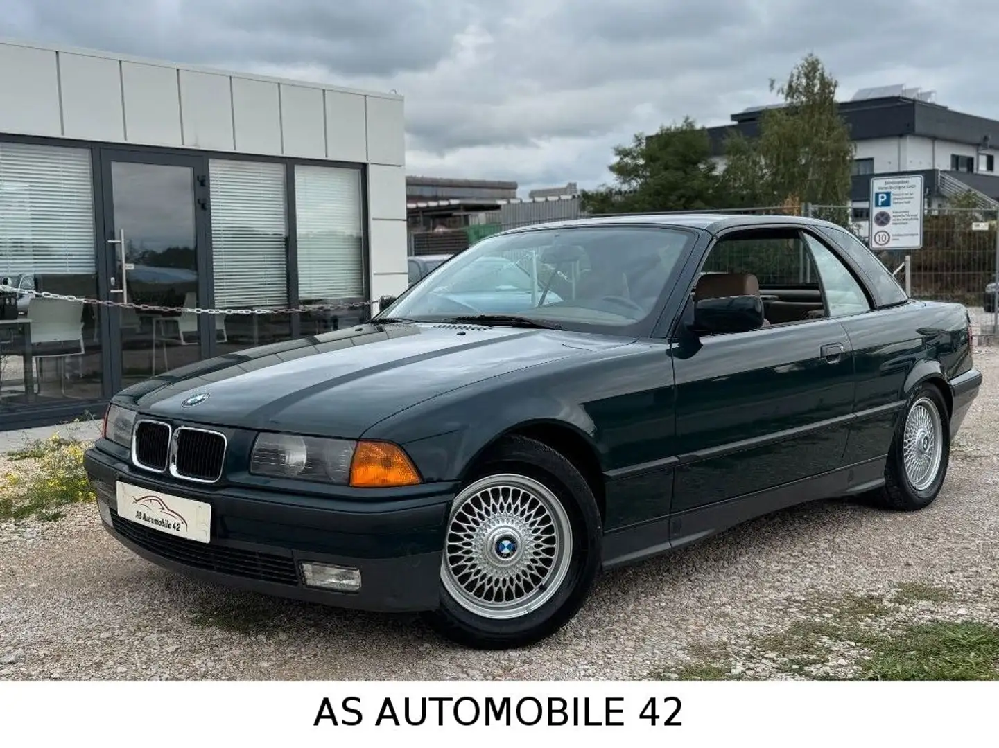 BMW 325 i E36 Cabrio *H-KENNZ.*HARDTOP*KLIMA*BC*SHZ* Grün - 1