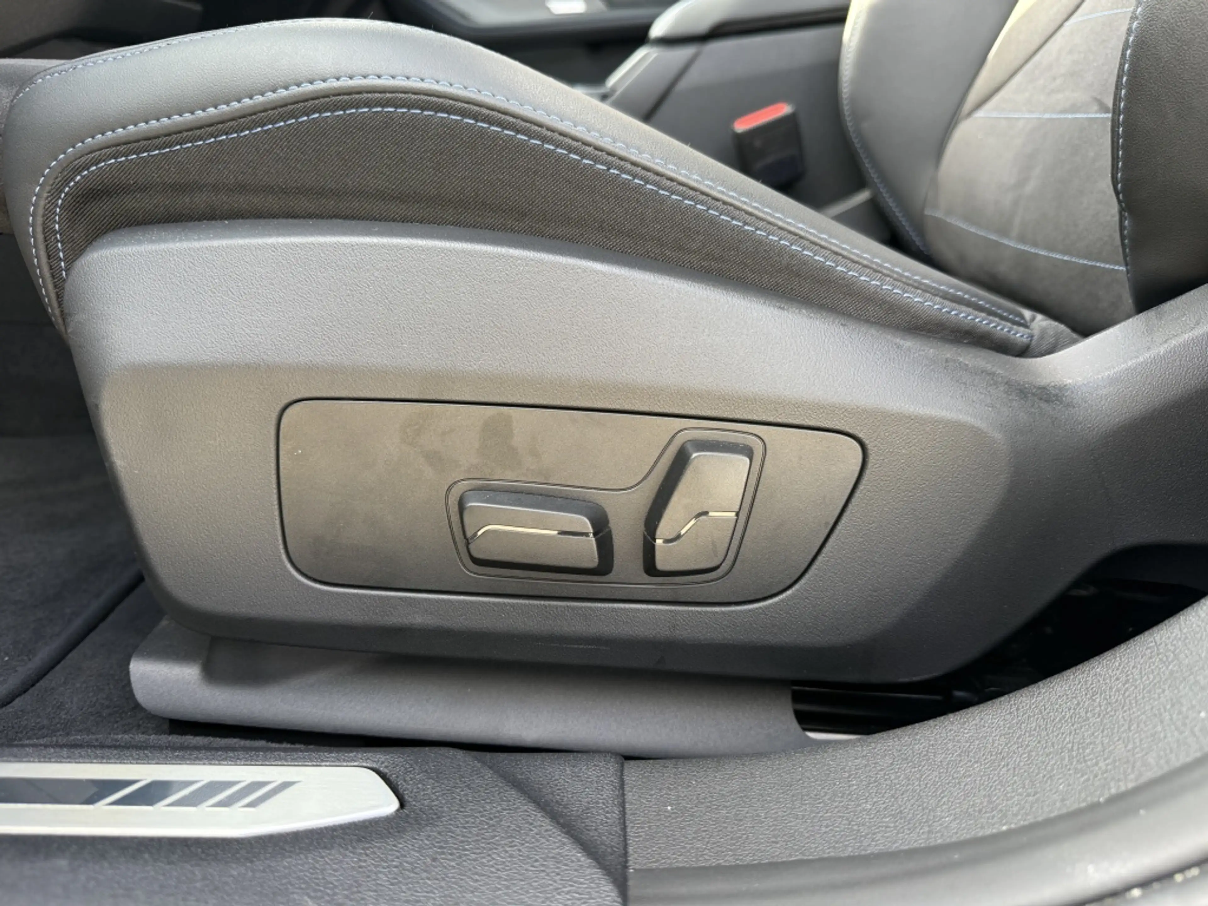 BMW 120 1-serie M-Sport Design Edition — photo 32