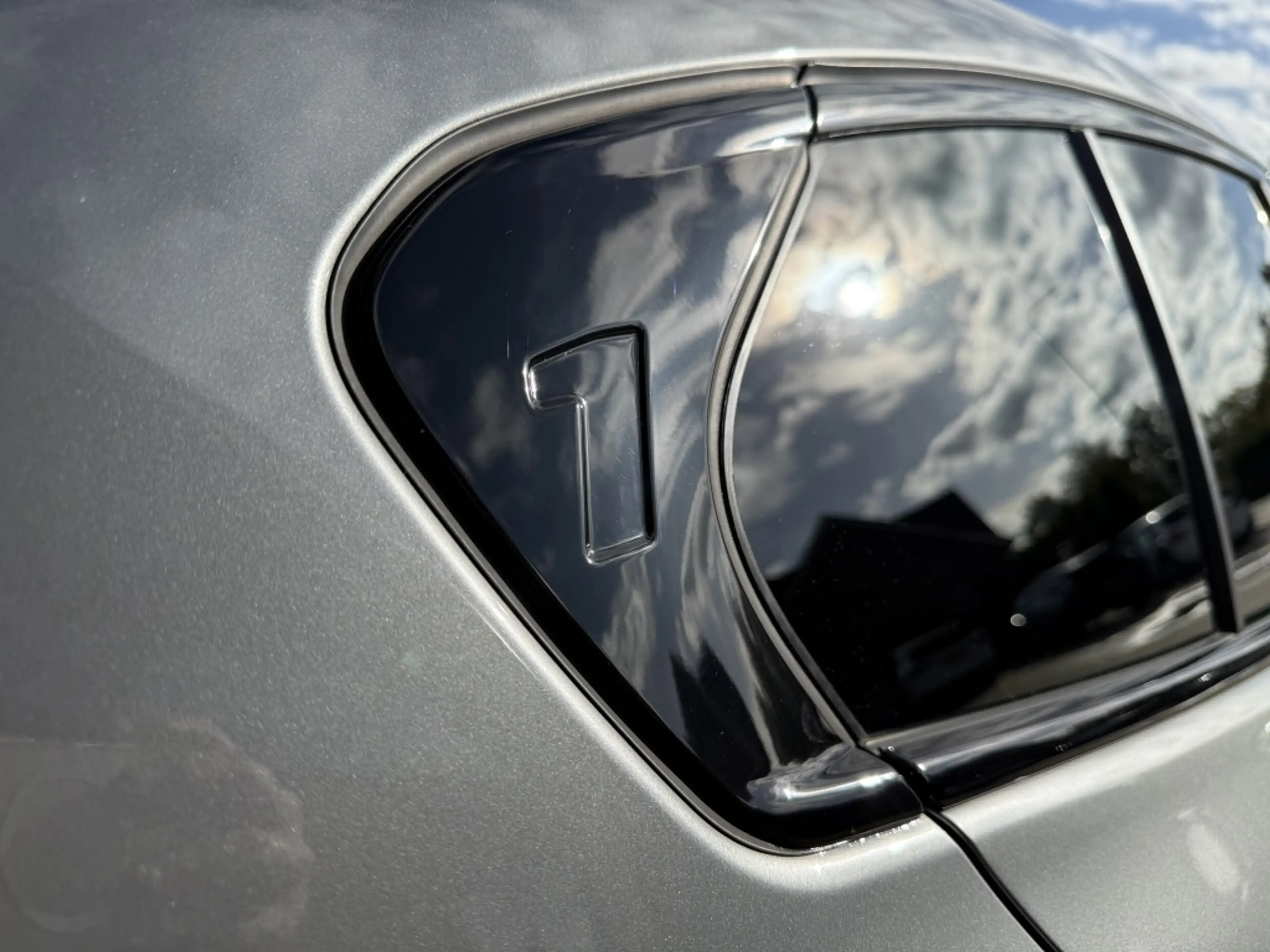 BMW 120 1-serie M-Sport Design Edition — photo 23