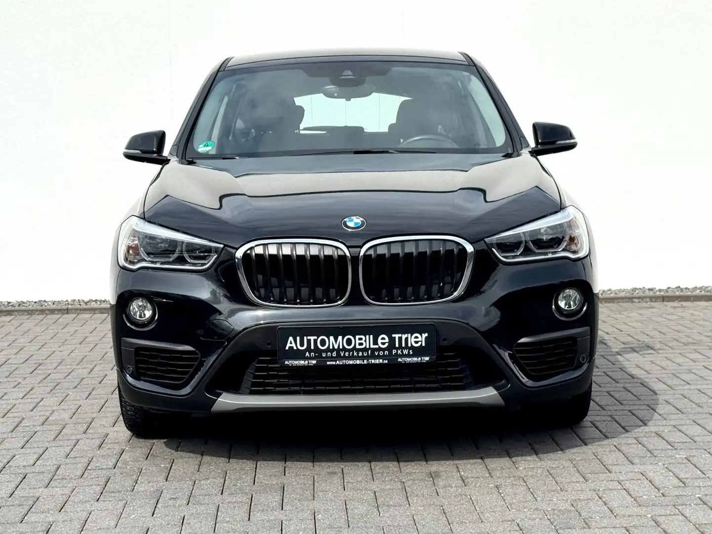 BMW X1 xDrive 25 i /LED/CAM/HUD/1.HAND/GARANTIE/ Noir - 2