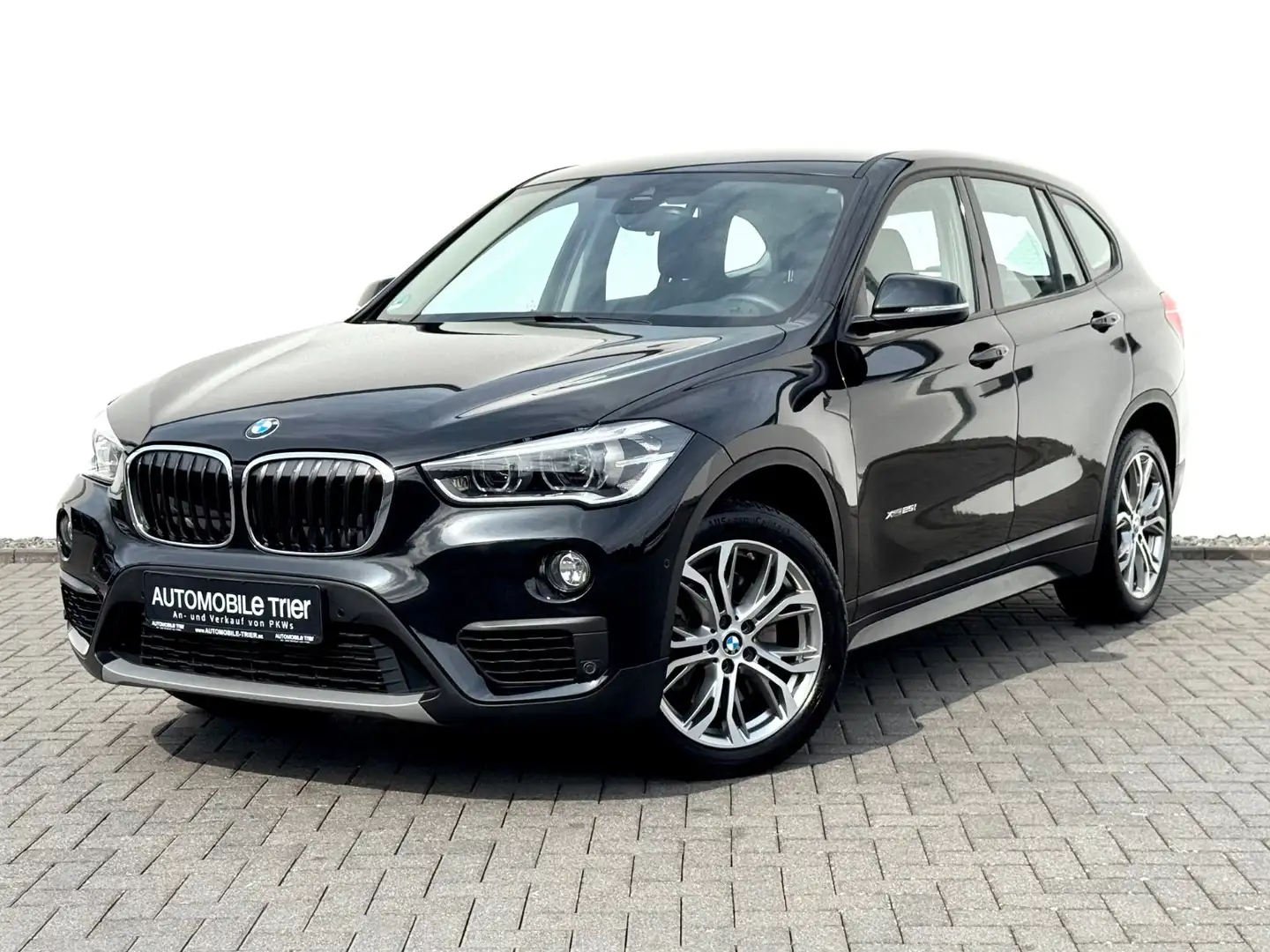 BMW X1 xDrive 25 i /LED/CAM/HUD/1.HAND/GARANTIE/ Noir - 1