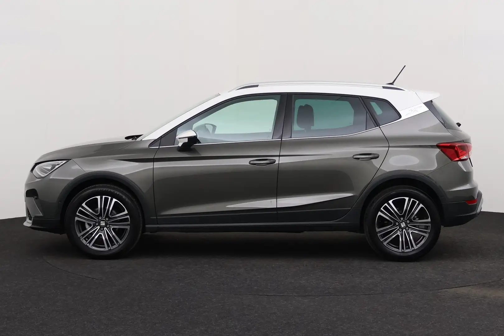 SEAT Arona 1.0 TSI X-PERIENCE + GPS + CARPLAY + CAMERA + PDC - 2