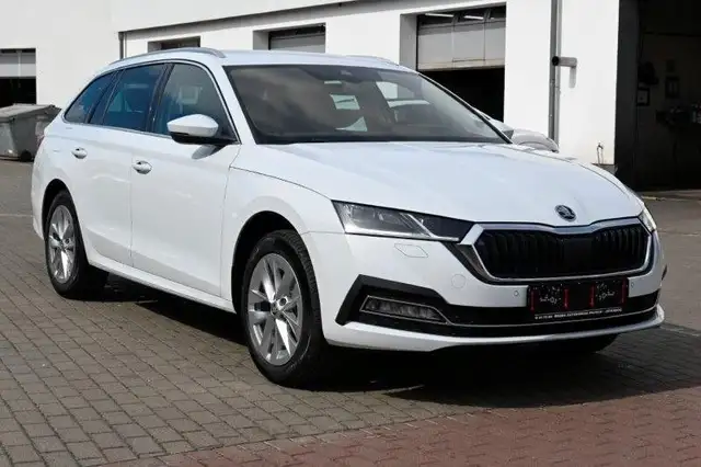 Skoda Octavia view 6