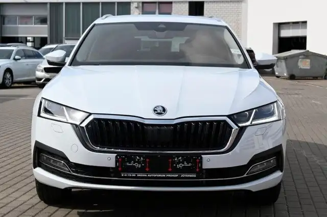Skoda Octavia view 7
