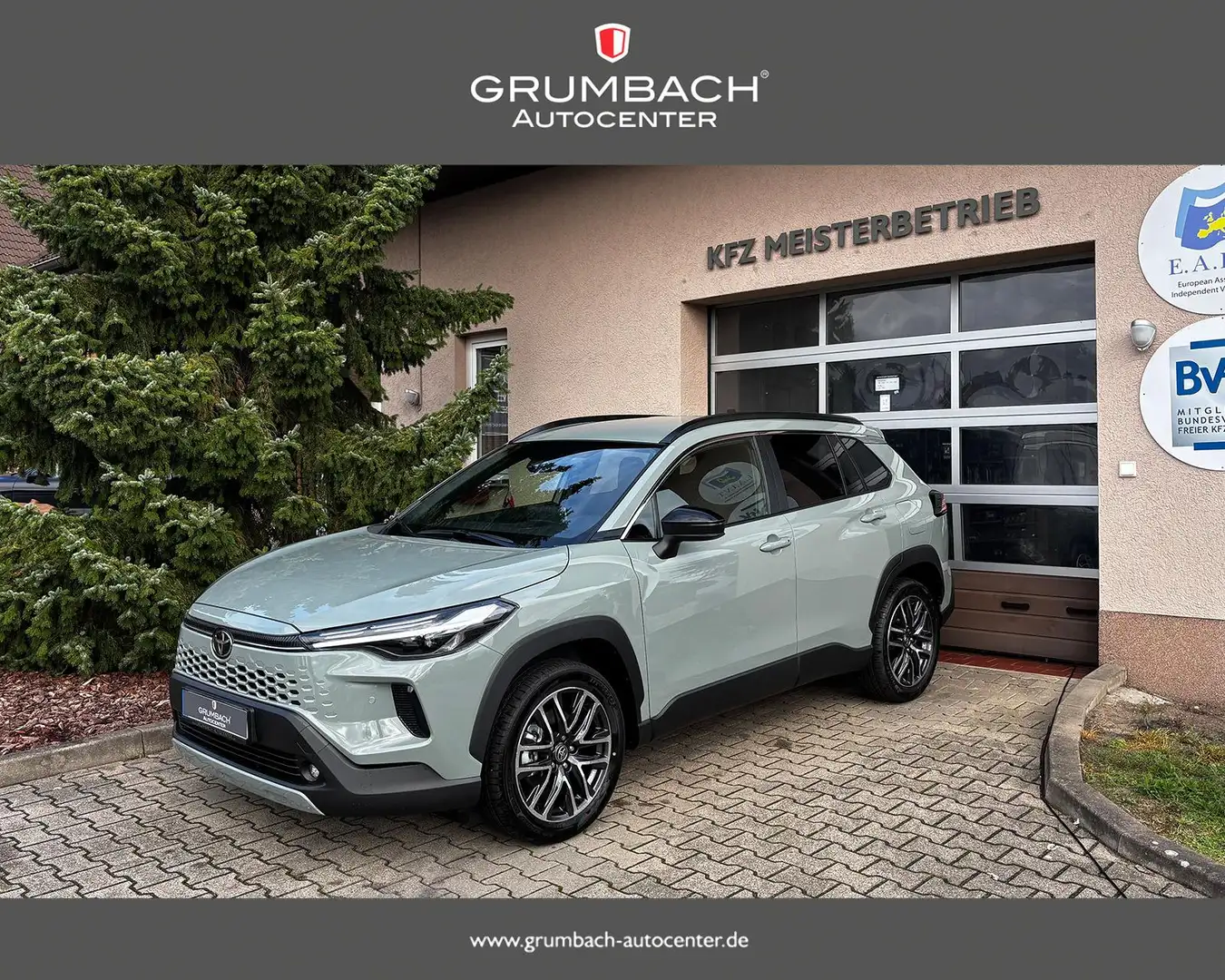 Toyota Corolla Cross Style Teamplayer Hybrid 2,0-l-VVT-i Systemleist... Verde - 1