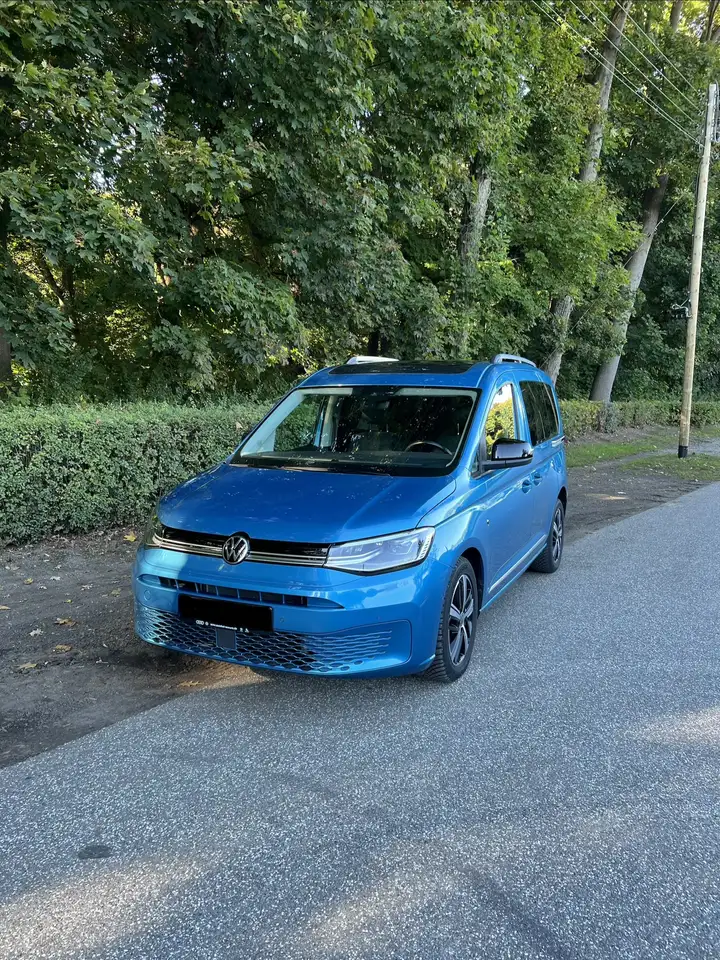 Volkswagen Caddy Style — photo 1 of 11