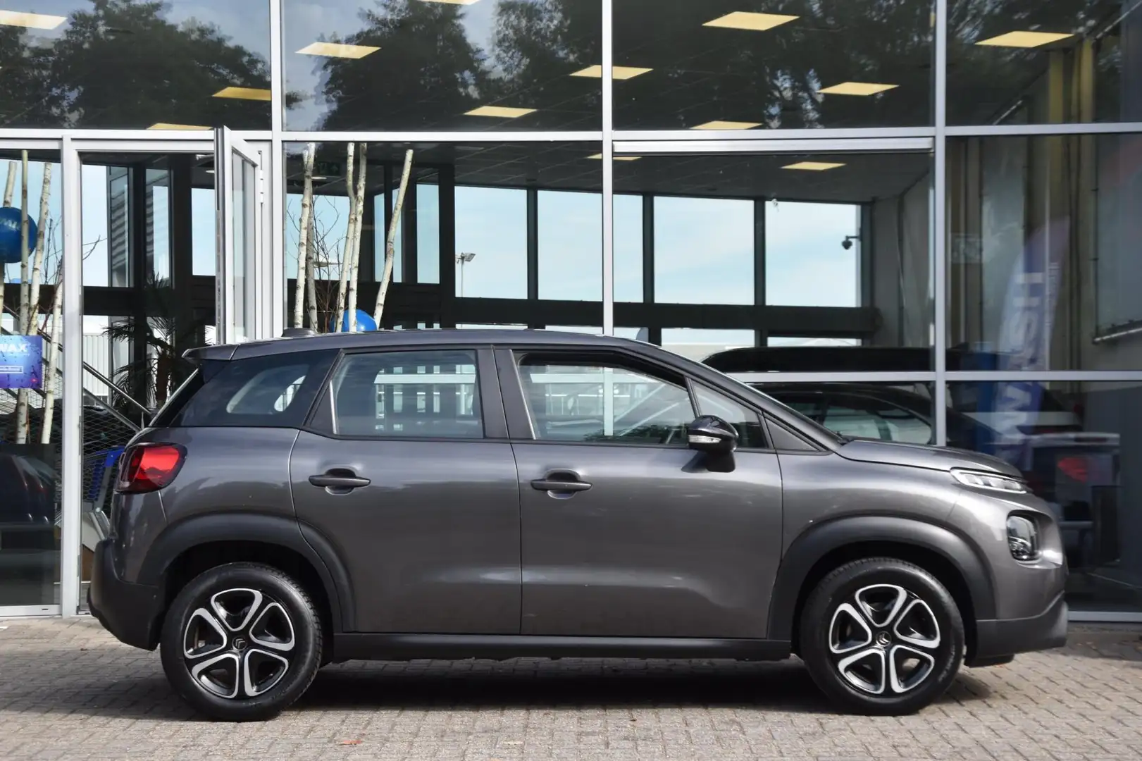 Citroen C3 Aircross 1.2 PureTech Shine Airco Pdc Navi. Elek. Ramen 1st Grijs - 2