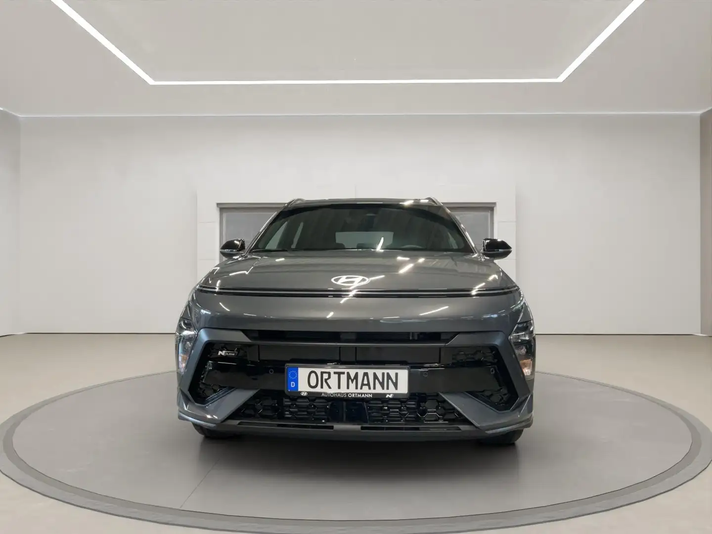 Hyundai KONA 1.6 Benzin Frontantrieb Automatik Grau - 2