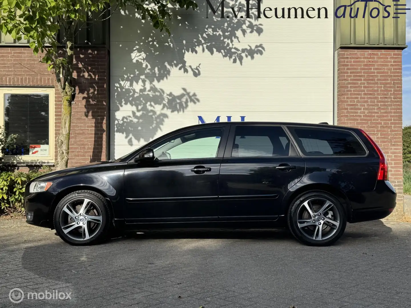 Volvo V50 2.0 145PK ORG NED Leder Cruise Climate 17'' Schwarz - 2
