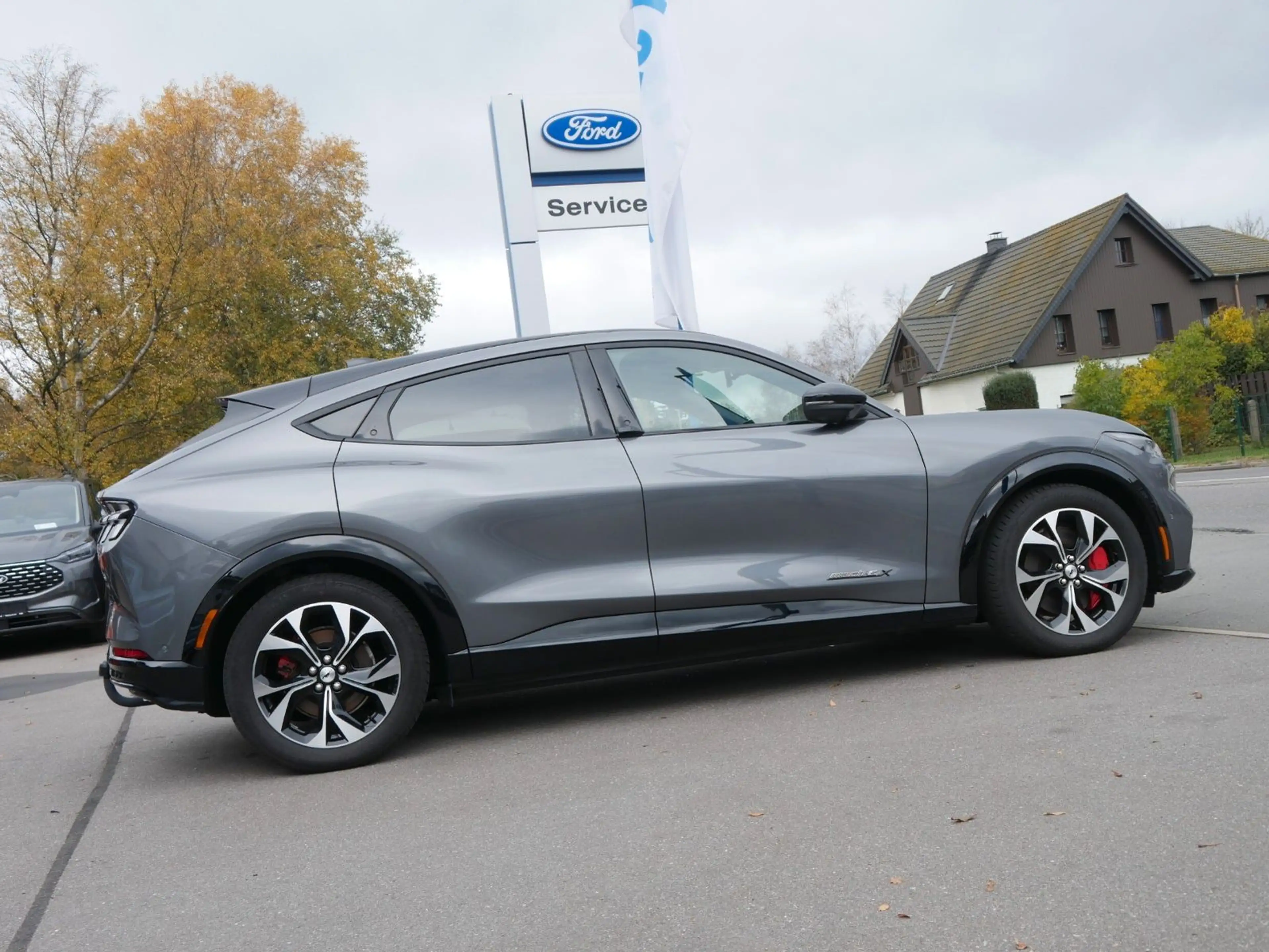 Ford Mustang Mach-E Premium AWD 258kW, Panorama AHZV — photo 8