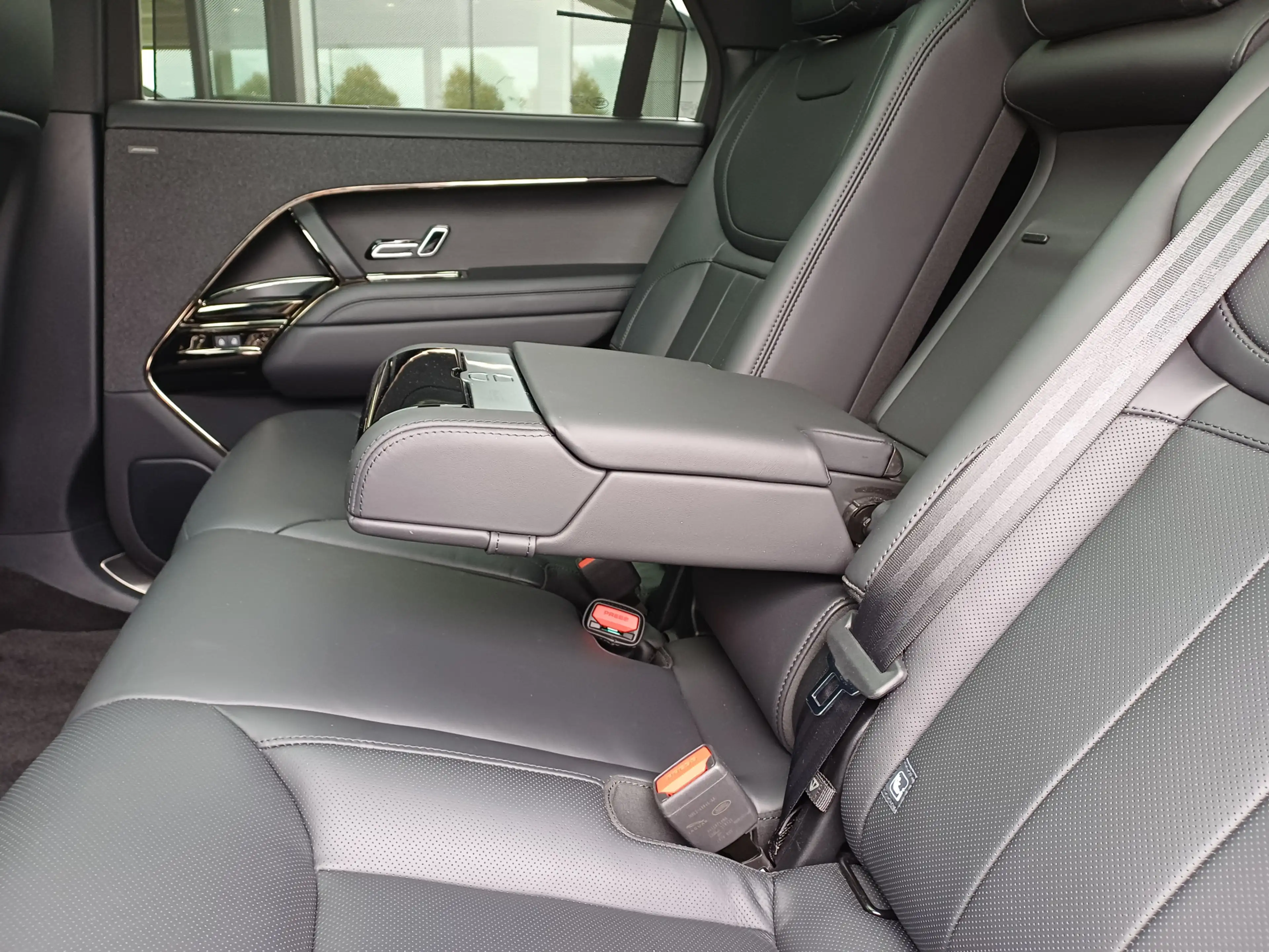 Land Rover Range Rover Sport P460e 6-cil. AWD Dynamic SE | Soft Close | Panoram — photo 11