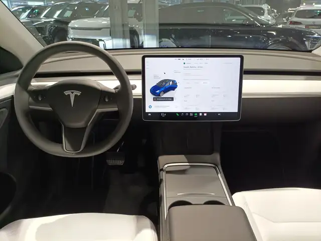 Tesla Model Y view 9
