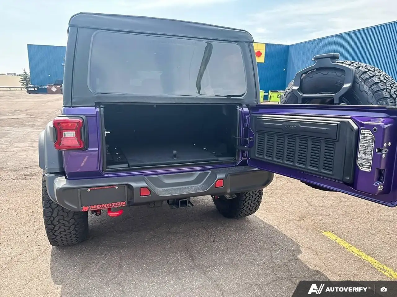 Jeep Wrangler photo Jeep Wrangler