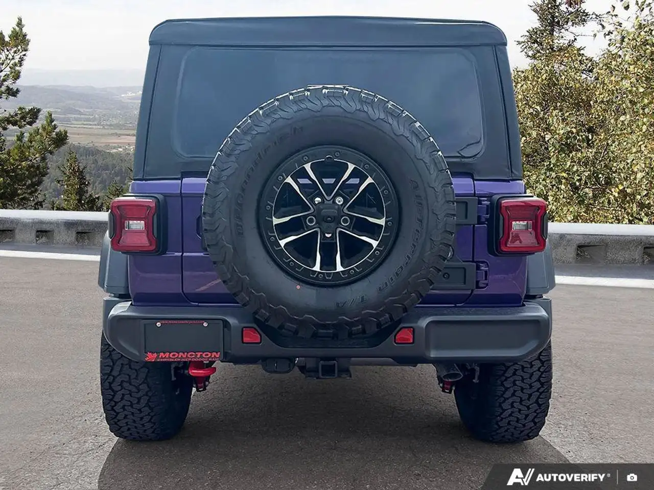 Jeep Wrangler photo Jeep Wrangler