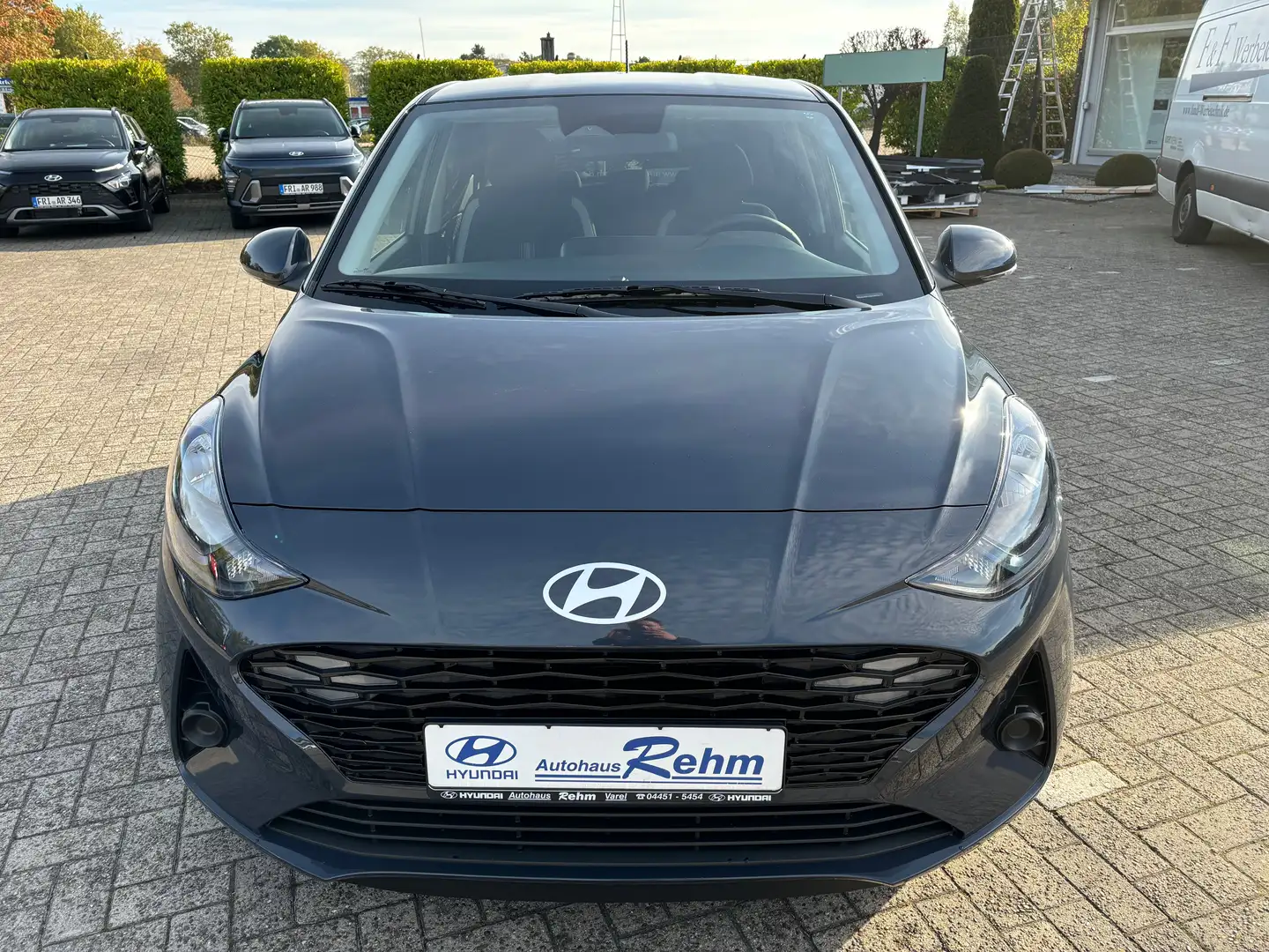 Hyundai i10 1.0 MPI | NAVI | PDC | RFK | LHZ Grau - 2