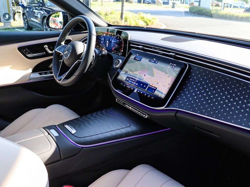 Mercedes-Benz E 220
