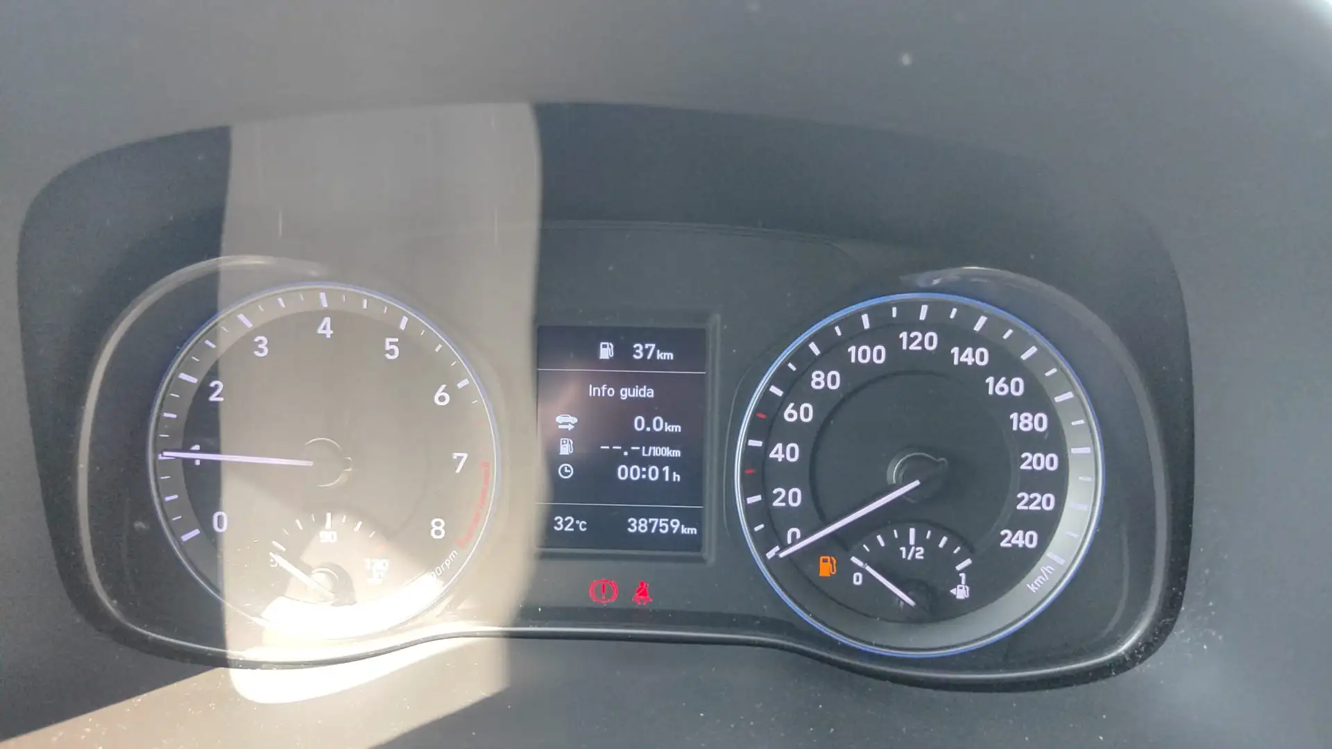 Hyundai KONA Kona 1.0 T-GDI XTech Білий - 2