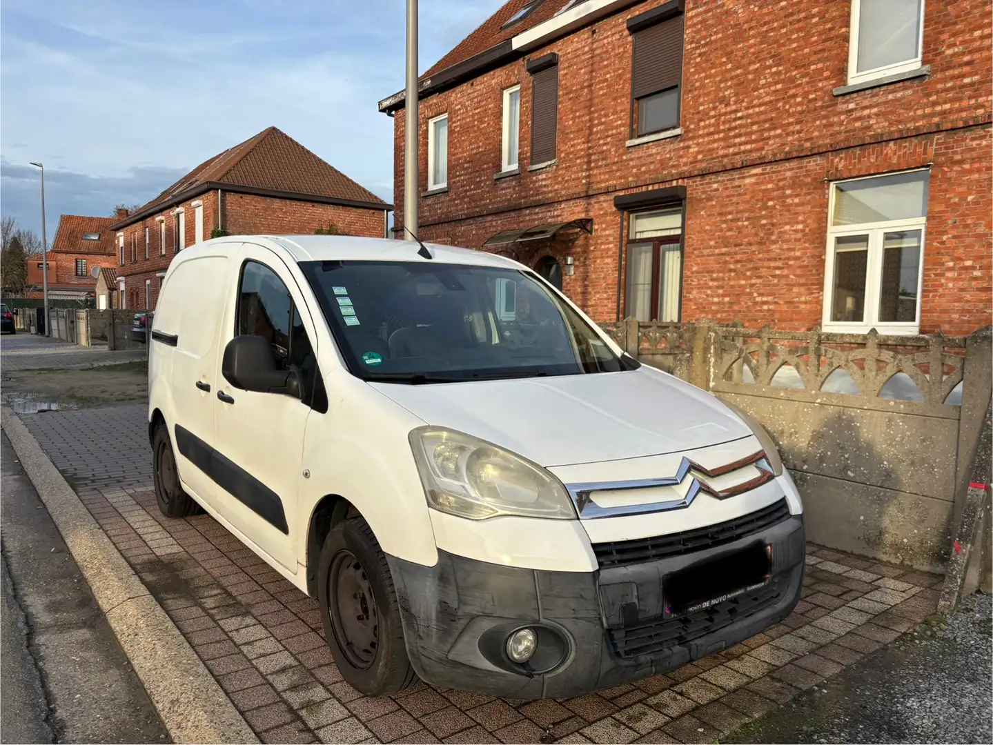 Citroen Berlingo 1.6hdi lichte vracht 3zits + trekhaak! - 1