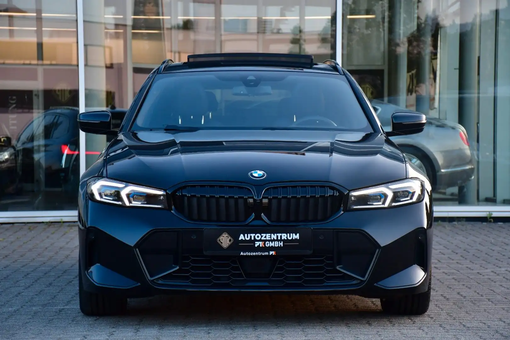 BMW 320 d xD  M Sport Black Edition Head Up Pano AHK Noir - 2
