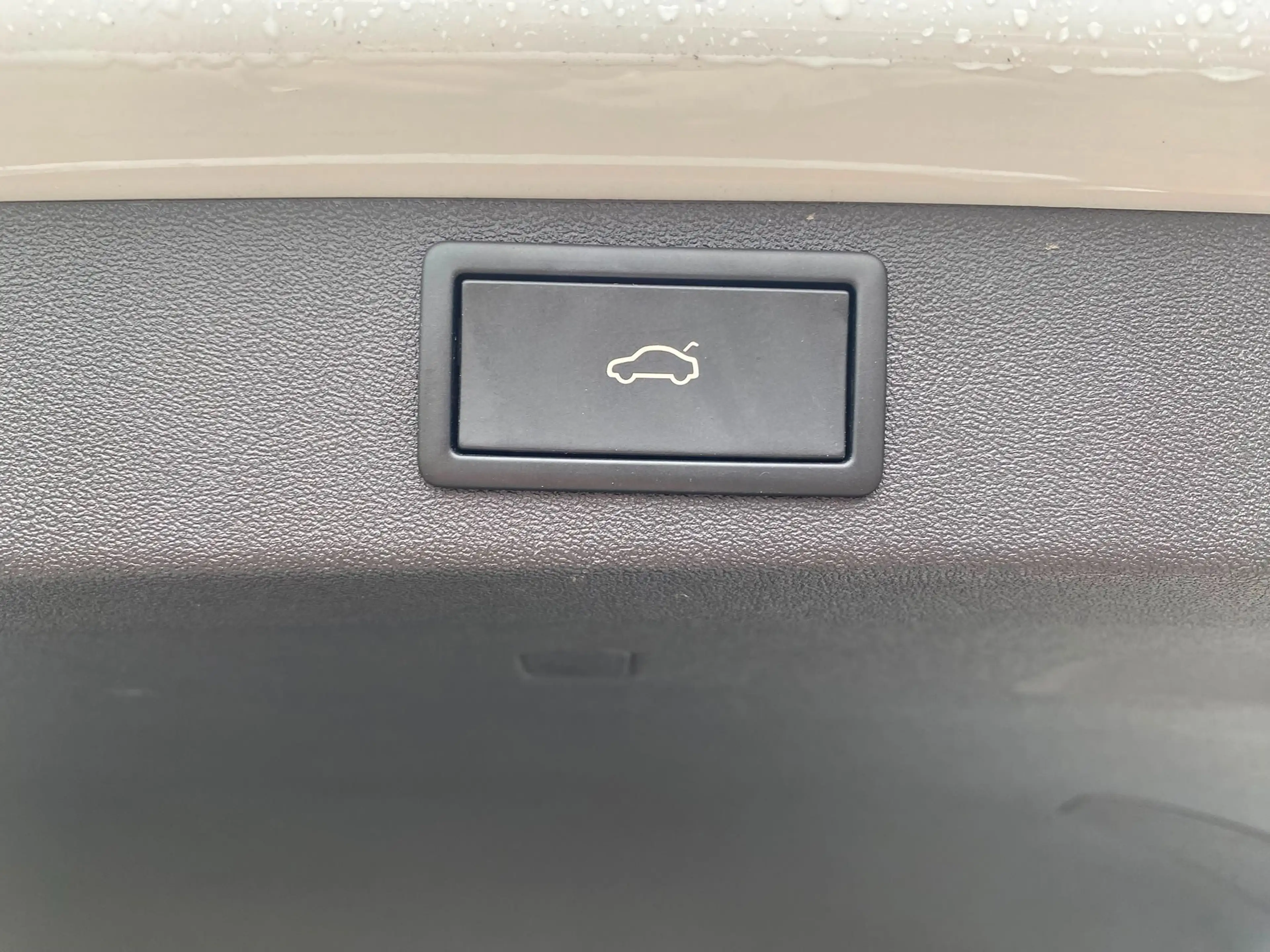 Skoda Enyaq 80 Suite — photo 9