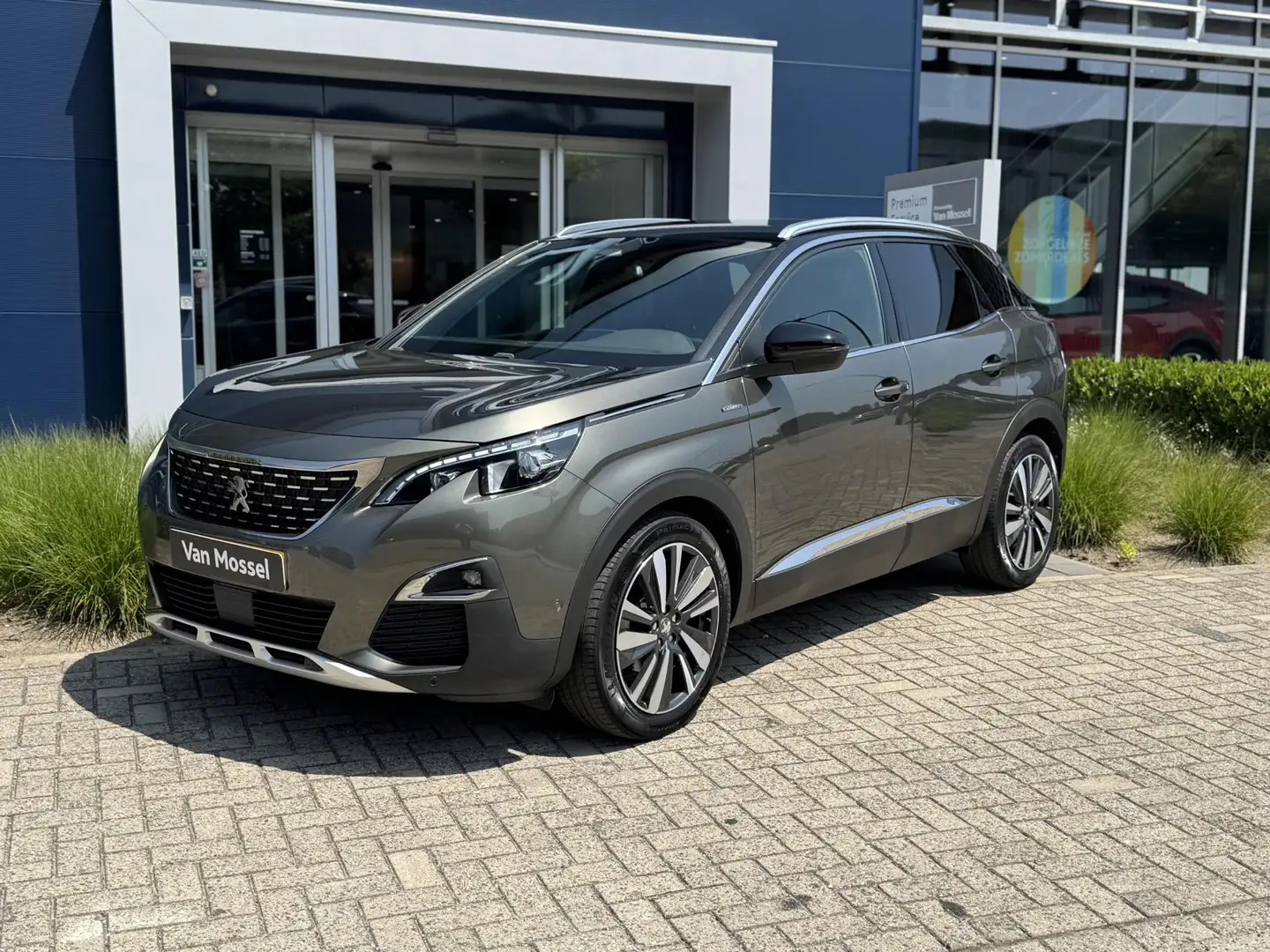 Peugeot 3008 PureTech 130 GT Line l Lage Kilometerstand Grau - 2