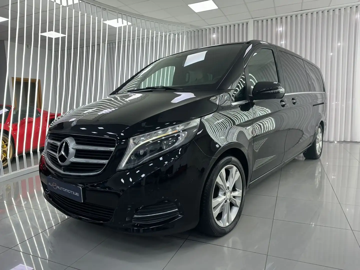 Mercedes-Benz V 200d Extralargo Avantgarde 7G-Tronic Noir - 1
