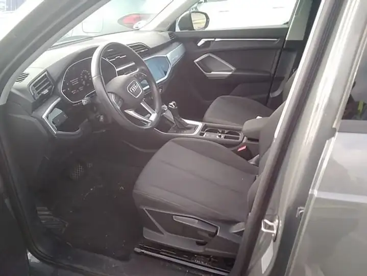 Audi Q3 2022, foto 7