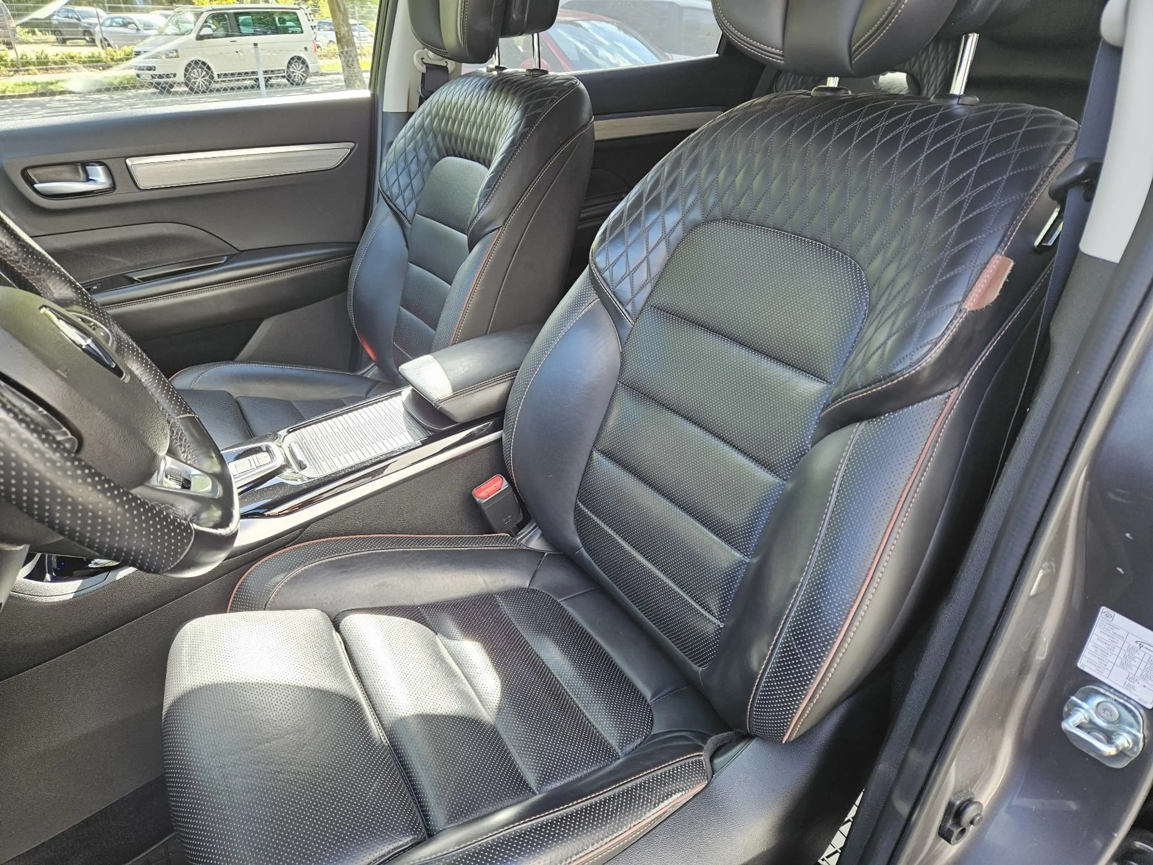 Renault Koleos INITIALE PARIS dCi 185 4WD X-tronic — photo 8