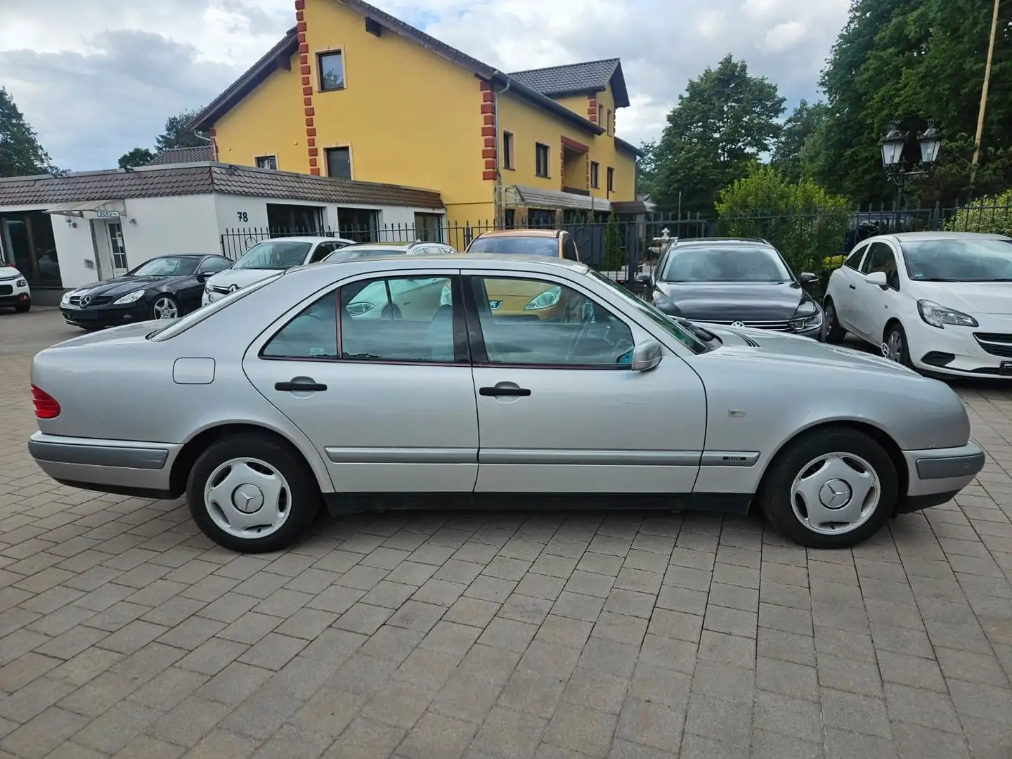 Mercedes-Benz E 220 CDI Argento - 2