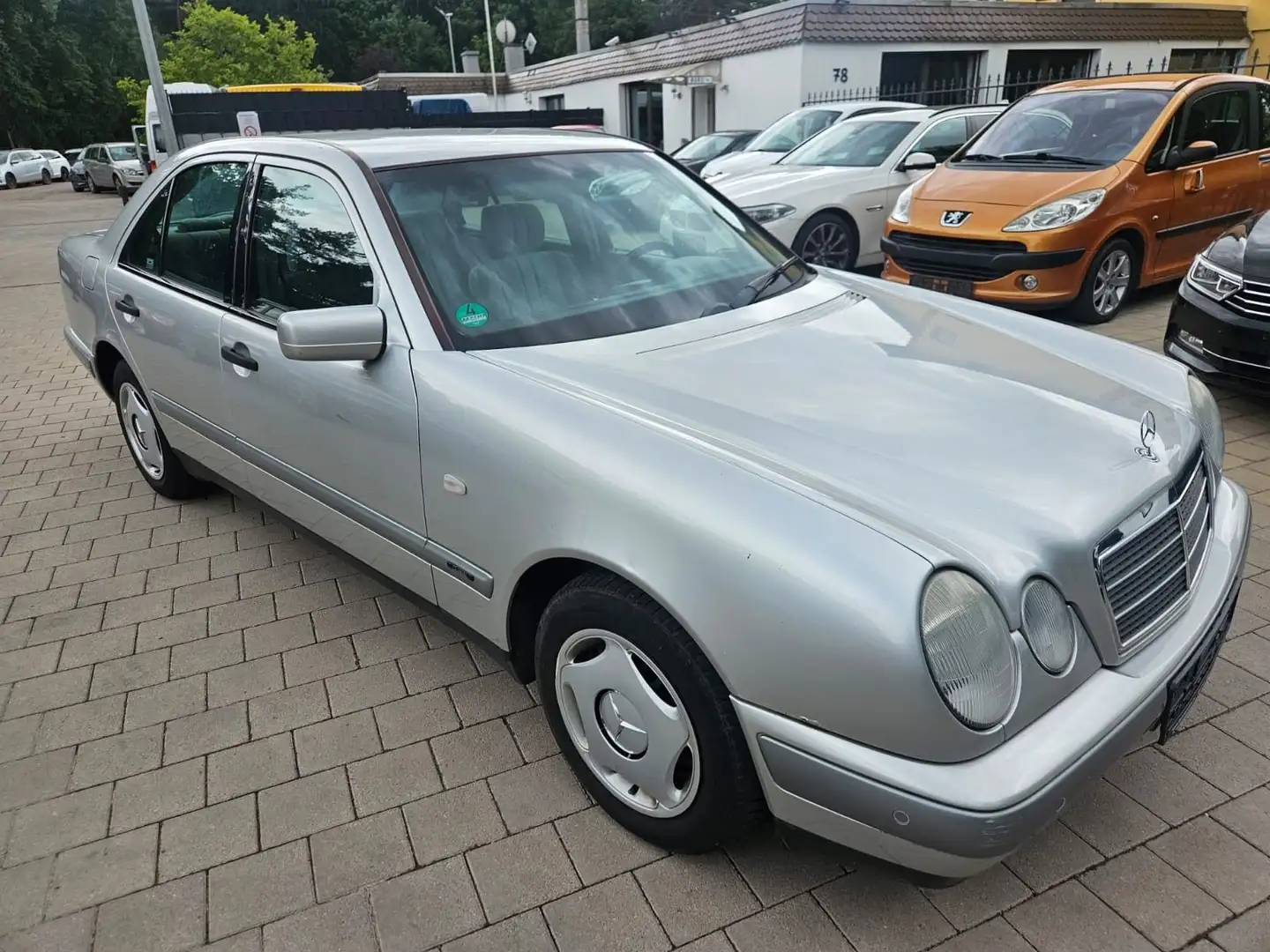 Mercedes-Benz E 220 CDI Argento - 1