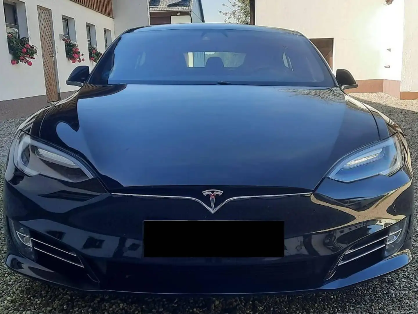 Tesla Model S Tesla Model S   75D Schwarz - 1