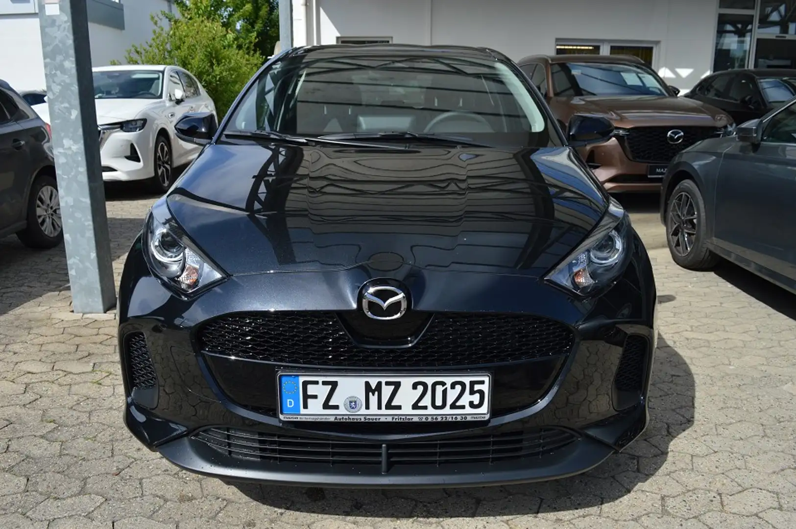 Mazda 2 Hybrid 1.5L Hybrid VVT-i 116 PS e-CVT FWD CENTRE-L Noir - 2