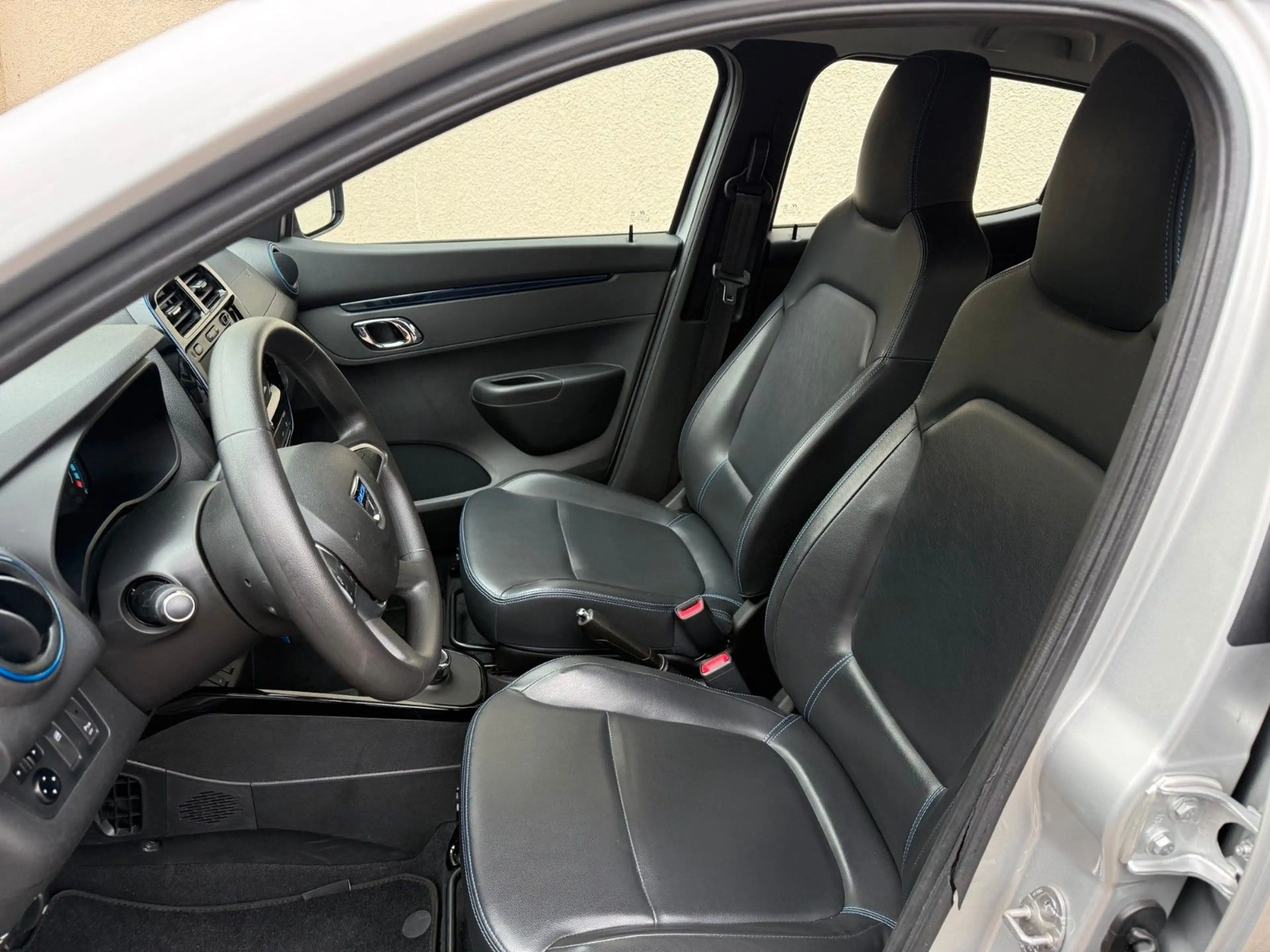 Dacia Spring Business — photo 7