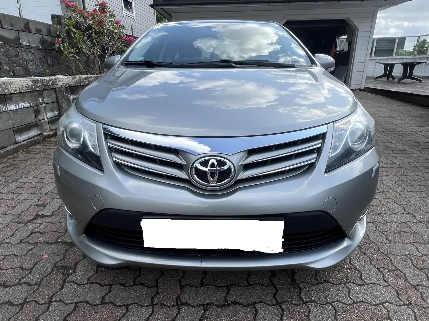 Toyota Avensis 1.6i VVT-i 16v L. Terra@Travel (Fleet) Gris - 2