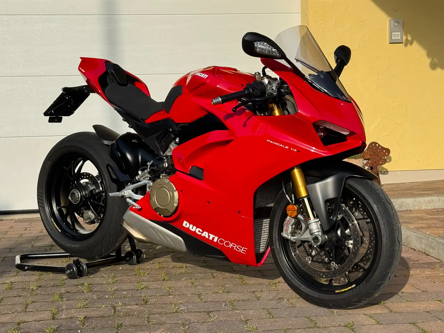 Ducati Panigale V4 S Piros - 1