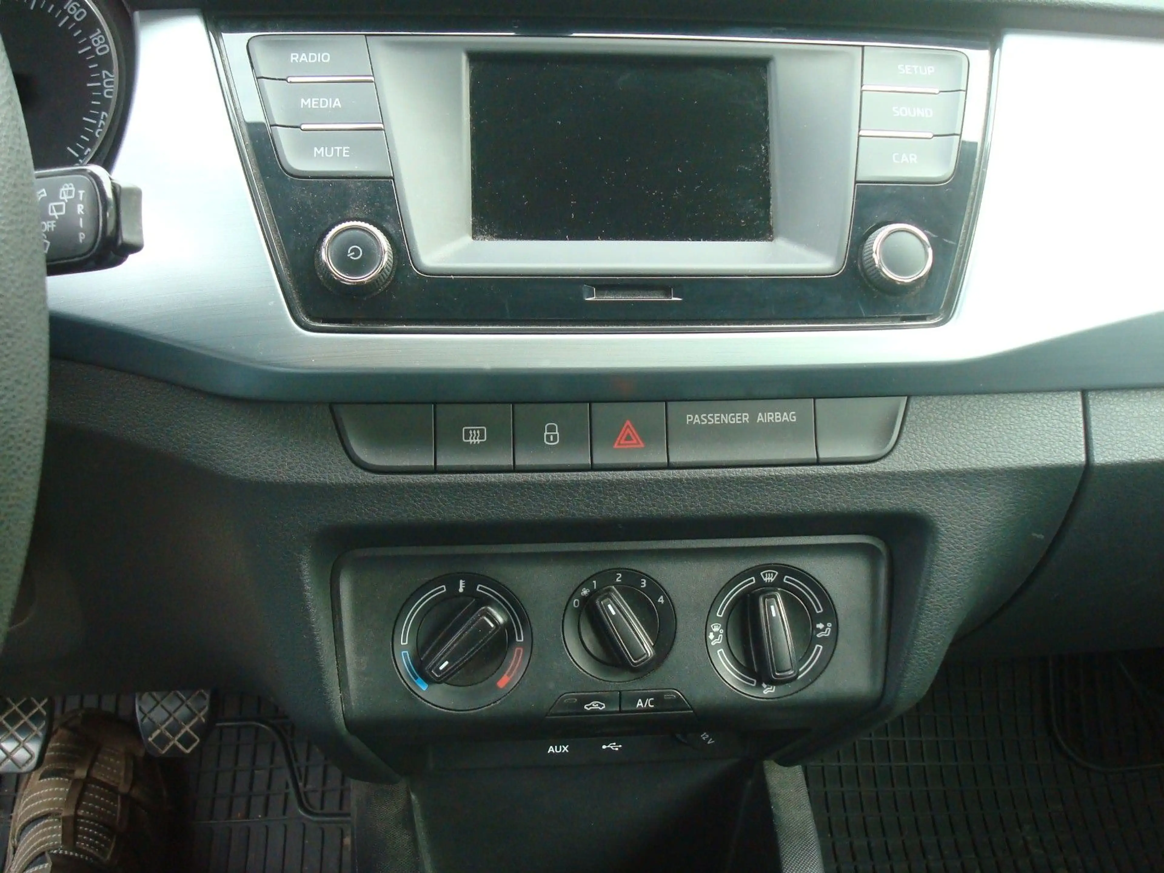 Skoda Fabia 1.2 TSI Combi Ambition — photo 10