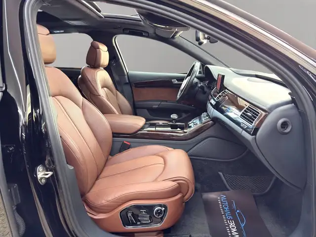 Audi A8 view 11