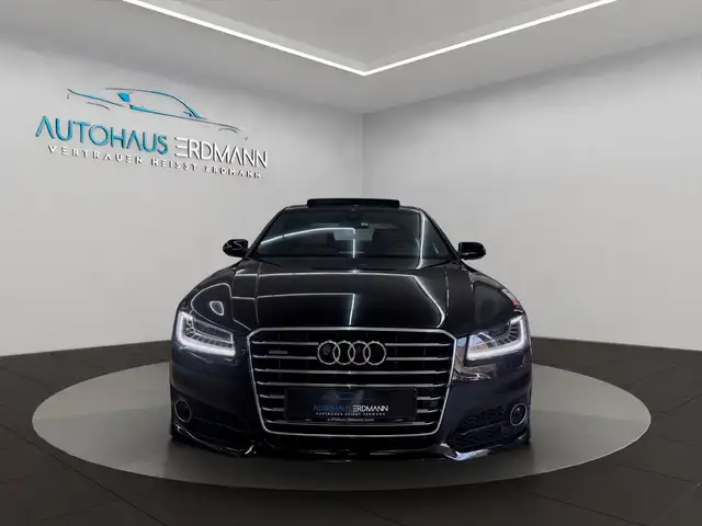 Audi A8 view 6