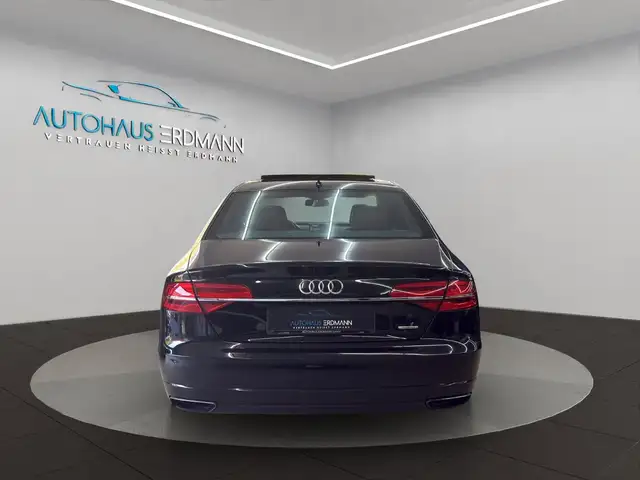 Audi A8 view 7