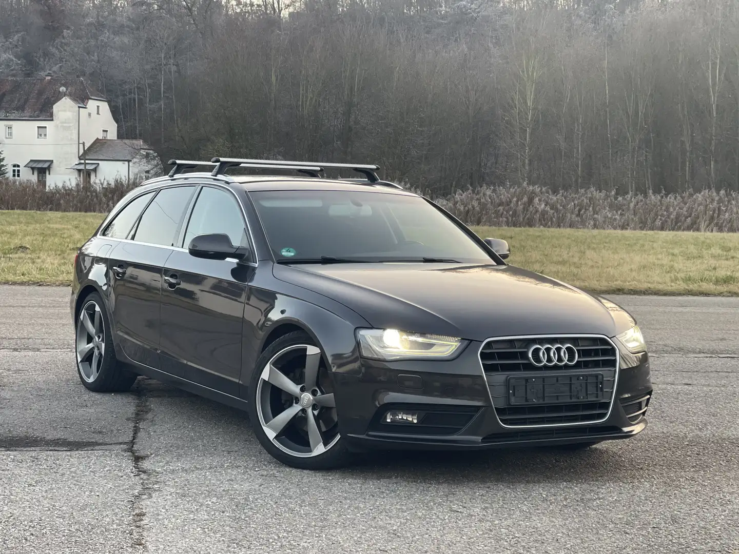 Audi A4 Ambition Grau - 1