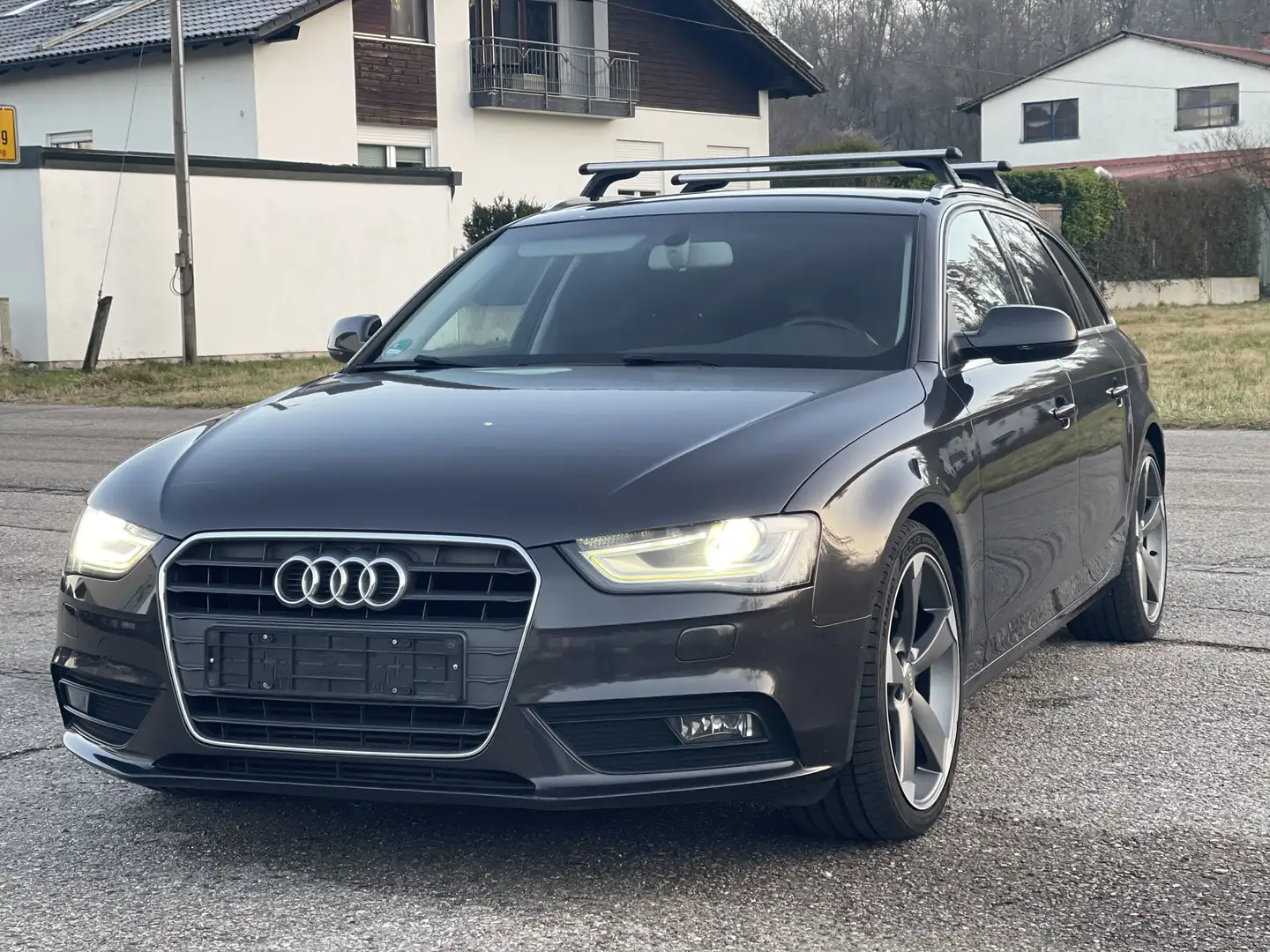 Audi A4 Ambition Grau - 2