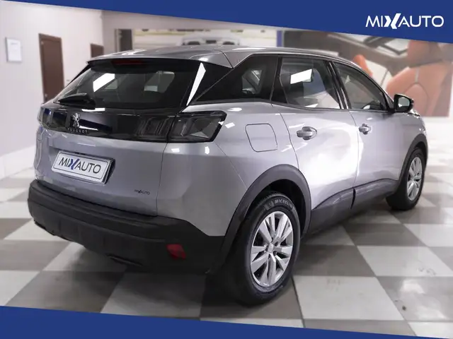 Peugeot 3008 view 5