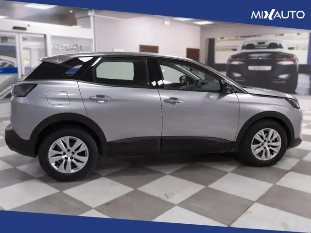 Peugeot 3008 view 6