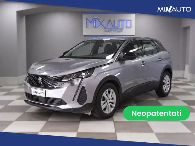 Peugeot 3008 main image