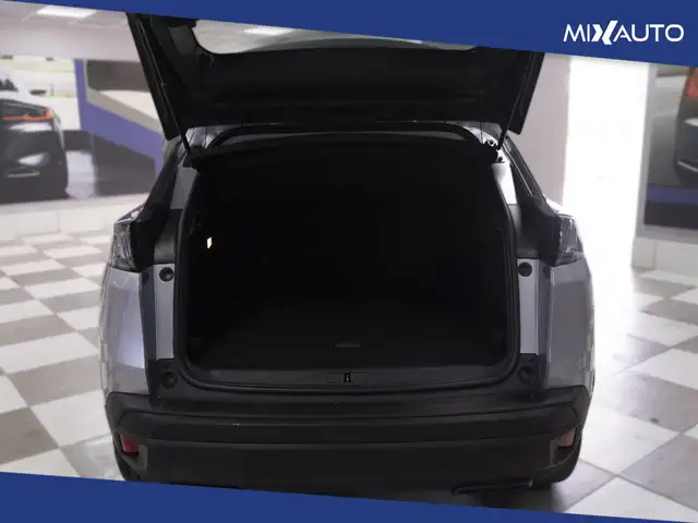 Peugeot 3008 view 8
