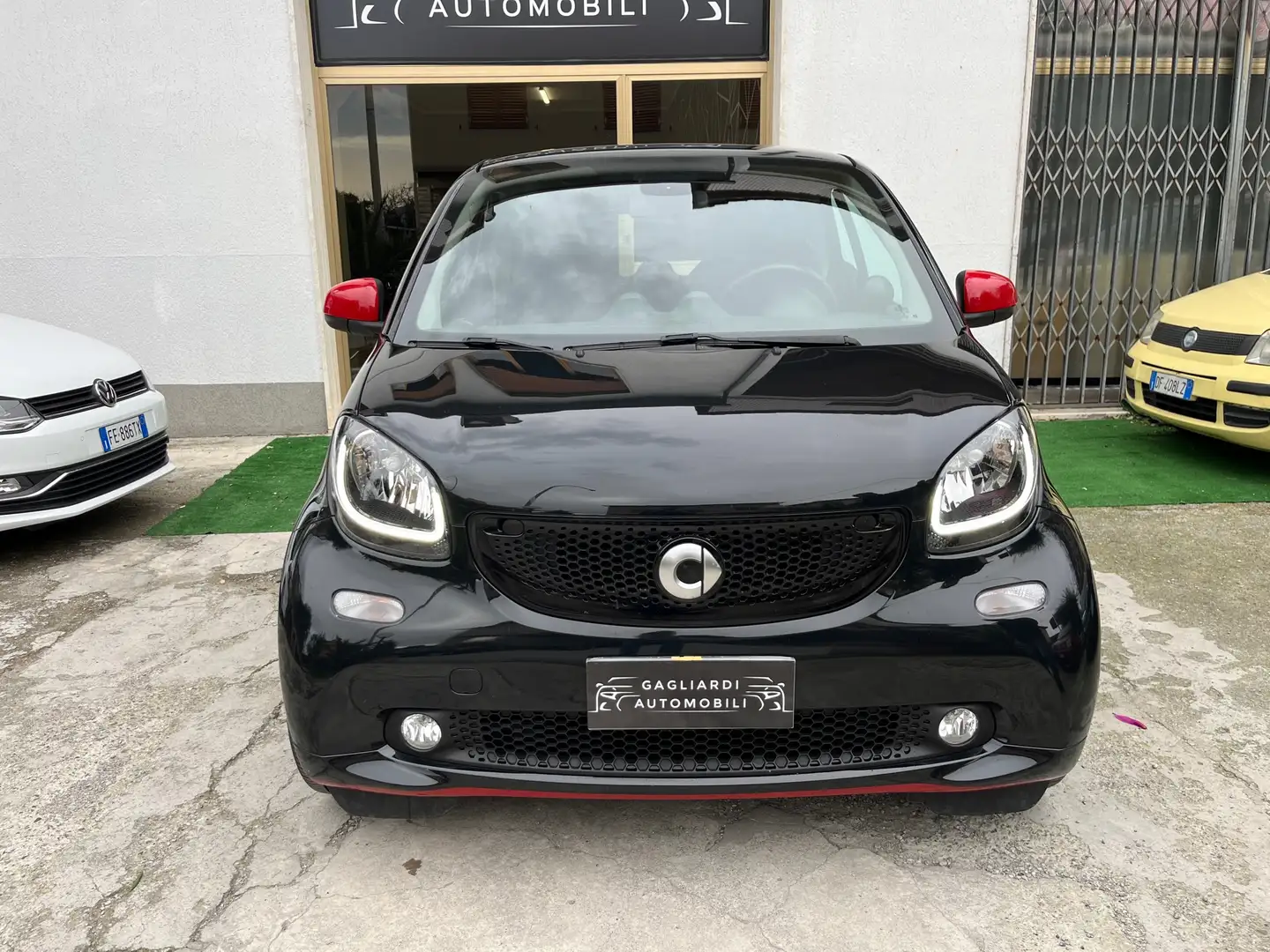 smart forTwo 0.9 t Youngster 90cv twinamic uniprop Zwart - 2