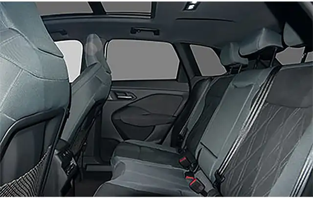 Audi Q3 view 8