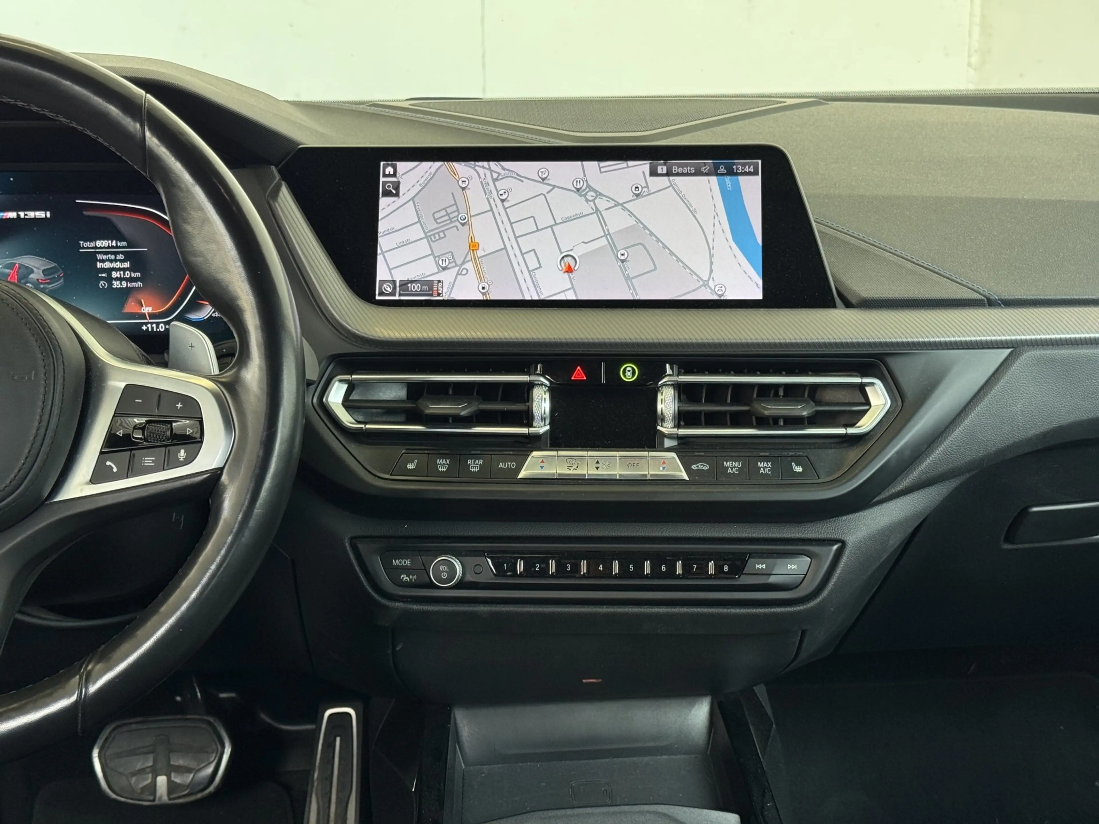 BMW 135 MiA xDrive 5-trg. M Paket LiveCock.LED.HUD.PD — photo 6